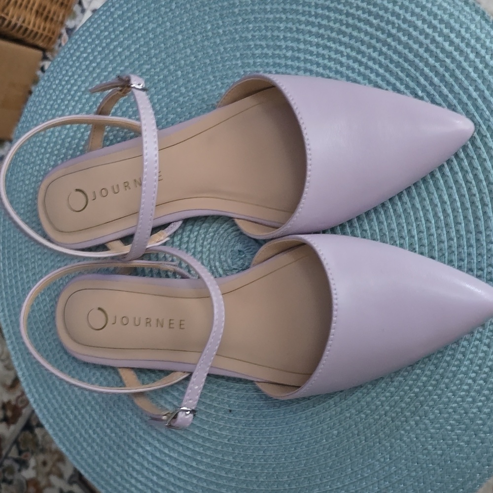 JOURNEE BRAND WOMEN'S LAVENDAR FLAT DRESSY SHOE SIZE 8